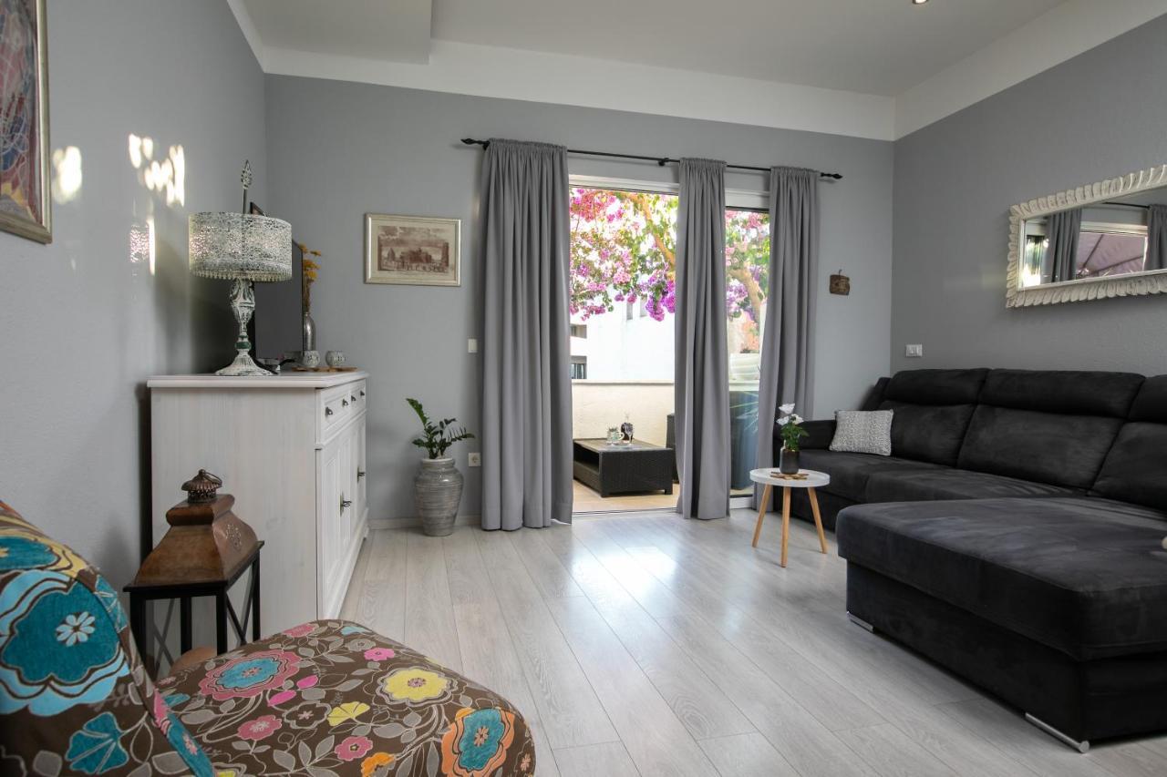 פודגורה Apartmani Dijana מראה חיצוני תמונה